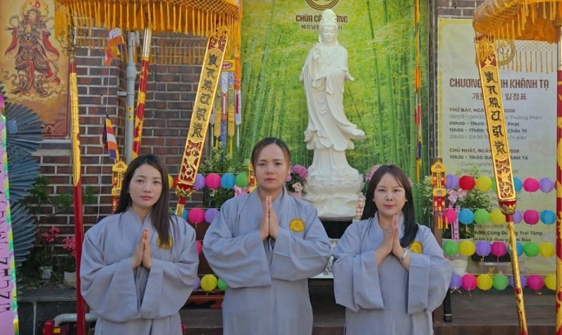 ban-chap-hanh-hoi-nguoi-viet-nam-tai-jeonnam-–-gwangju-tham-du-dai-le-khanh-ta-chua-cat-tuong