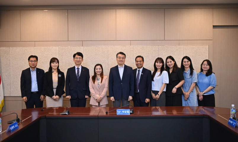 hoi-gap-go-ban-lanh-dao-dai-hoc-honam-trao-doi-cac-ke-hoach-hop-tac-trong-nam-2025