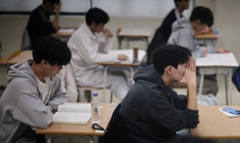 ra-de-thi-dai-hoc-kho-phi-ly-truong-ban-to-chuc-ky-thi-phai-tu-chuc