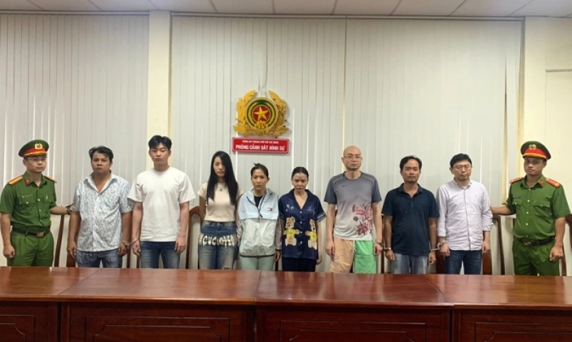 duong-day-mai-dam-trong-nha-hang-cua-nhom-nguoi-han-quoc