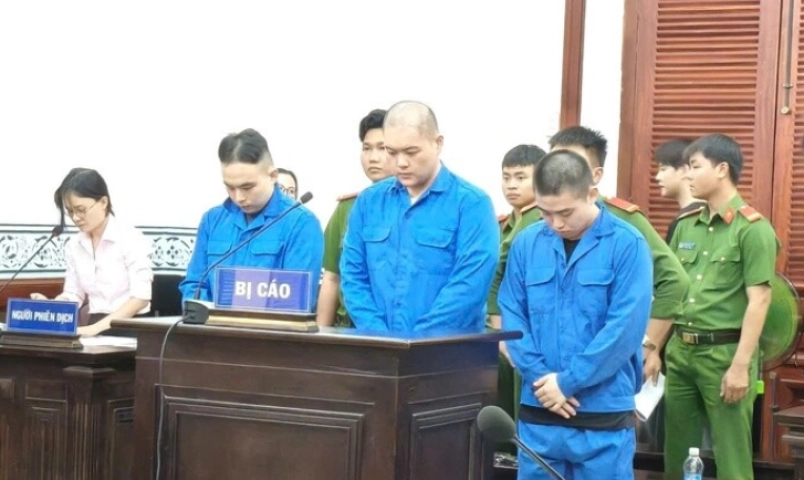 3-tiktoker-han-quoc-nhan-an-tu-o-tphcm