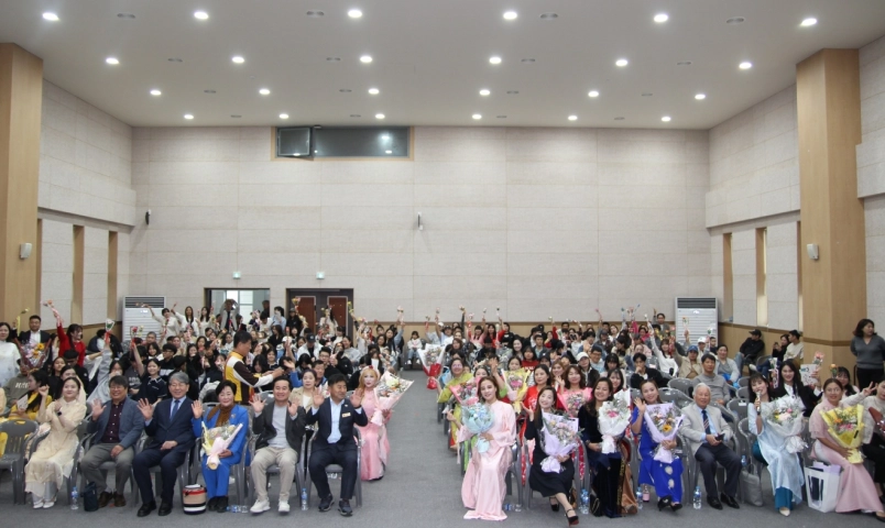 ngay-cong-dong-gia-dinh-phu-nu-viet-nam-jeonnam-2025-thanh-cong-ruc-ro