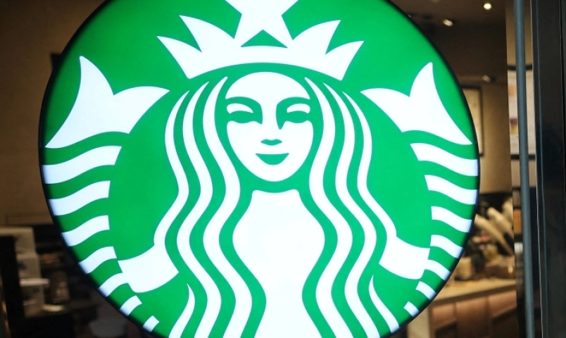 starbucks-gap-khung-hoang-chua-tung-co-o-han-quoc-vi-chien-dich-marketing-do-ai-tao-ra-sep-duyet-con-khong-xem-tep-dinh-kem
