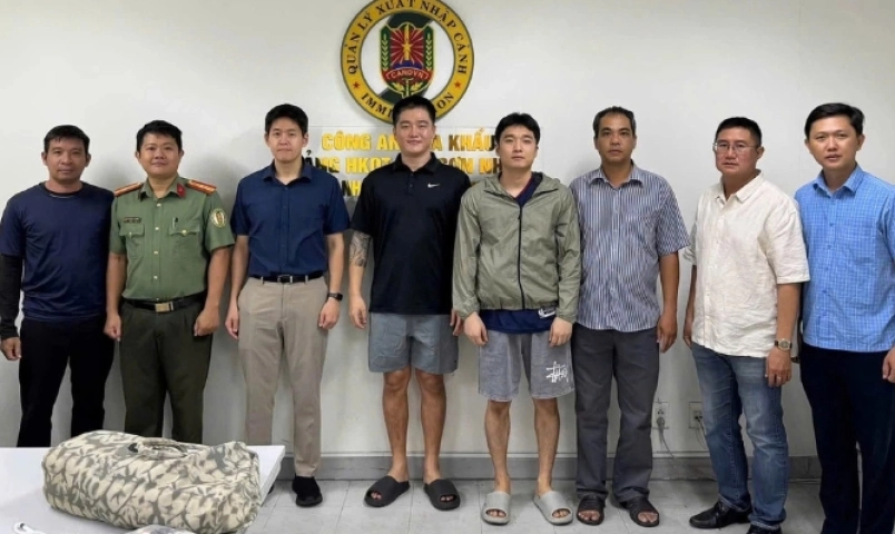 3-nguoi-han-quoc-mang-lenh-truy-na-do-bi-bat-tai-tp-hcm