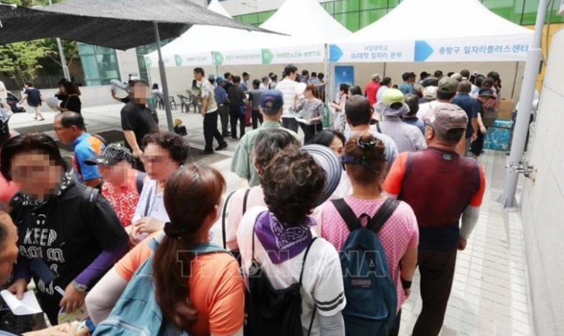 so-nguoi-nhap-tich-han-quoc-tiep-tuc-tang-manh