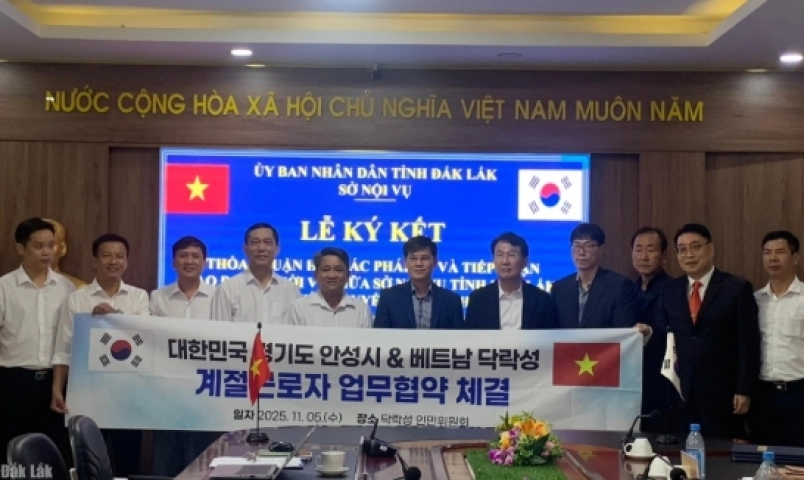 ky-ket-thoa-thuan-hop-tac-phai-cu-va-tiep-nhan-lao-dong-thoi-vu-dak-lak-sang-han-quoc